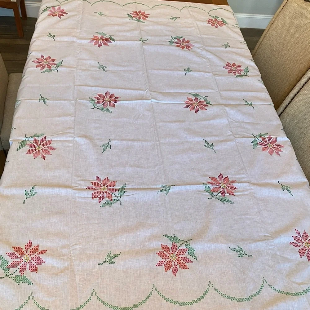 Vintage‎ Cross Stitched Christmas Poinsettia Linen Tablecloth 69x50